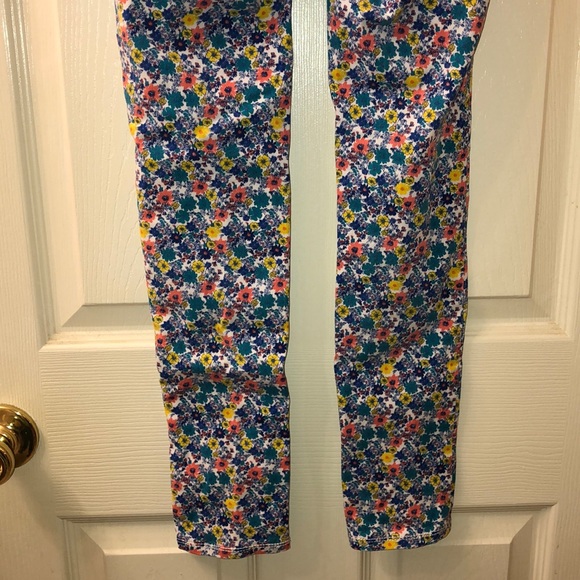 Old Navy Girls Jeggings and Blouse - Picture 8 of 8